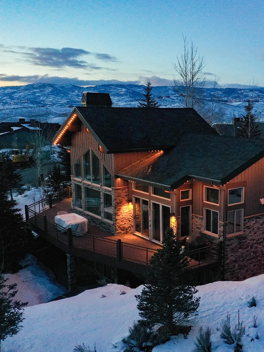 Home in 2700K warm white