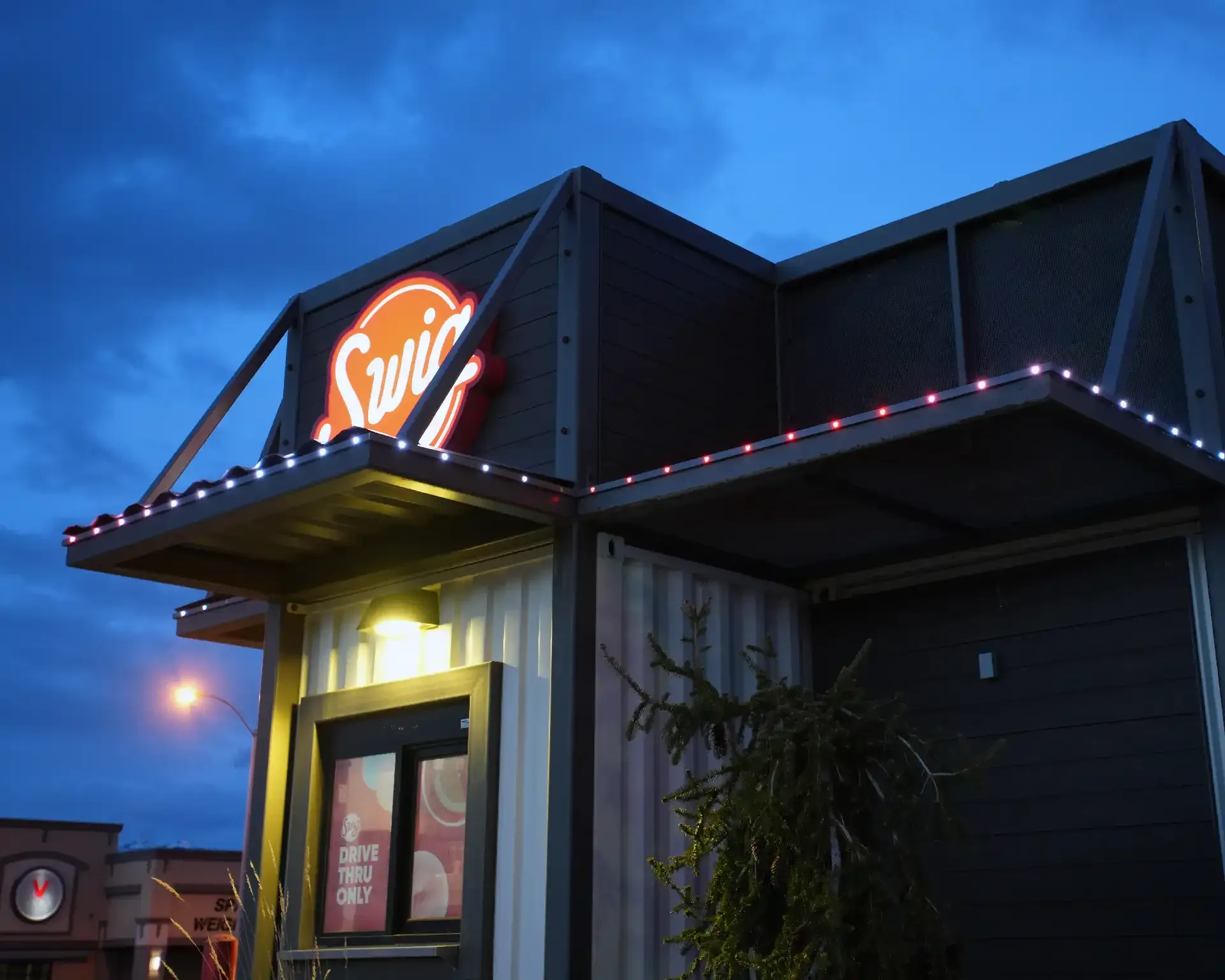 Happy's Lighting installation